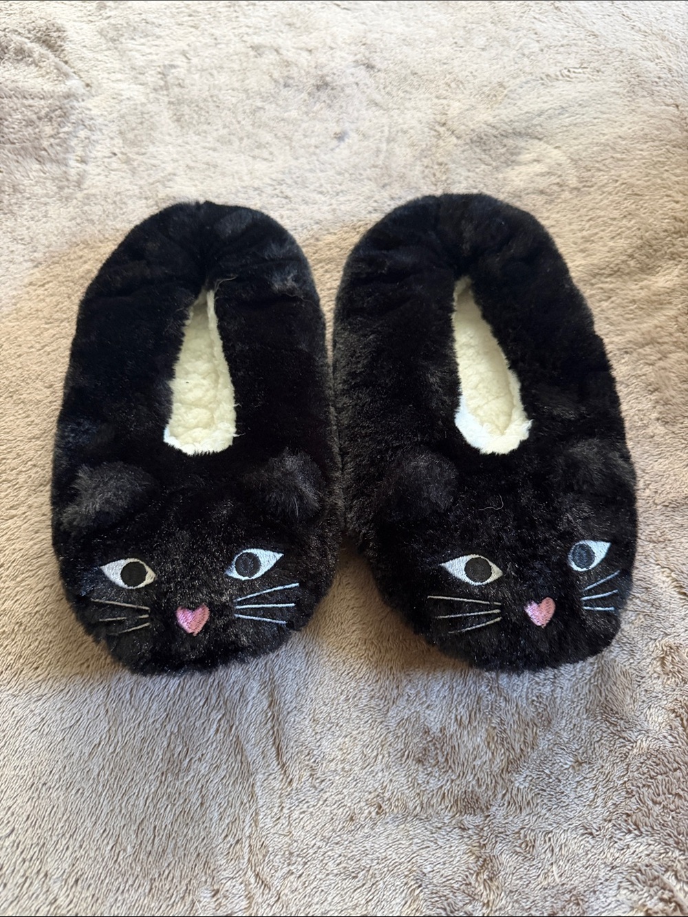 Black Plush Cat Slip-On Slippers for Women